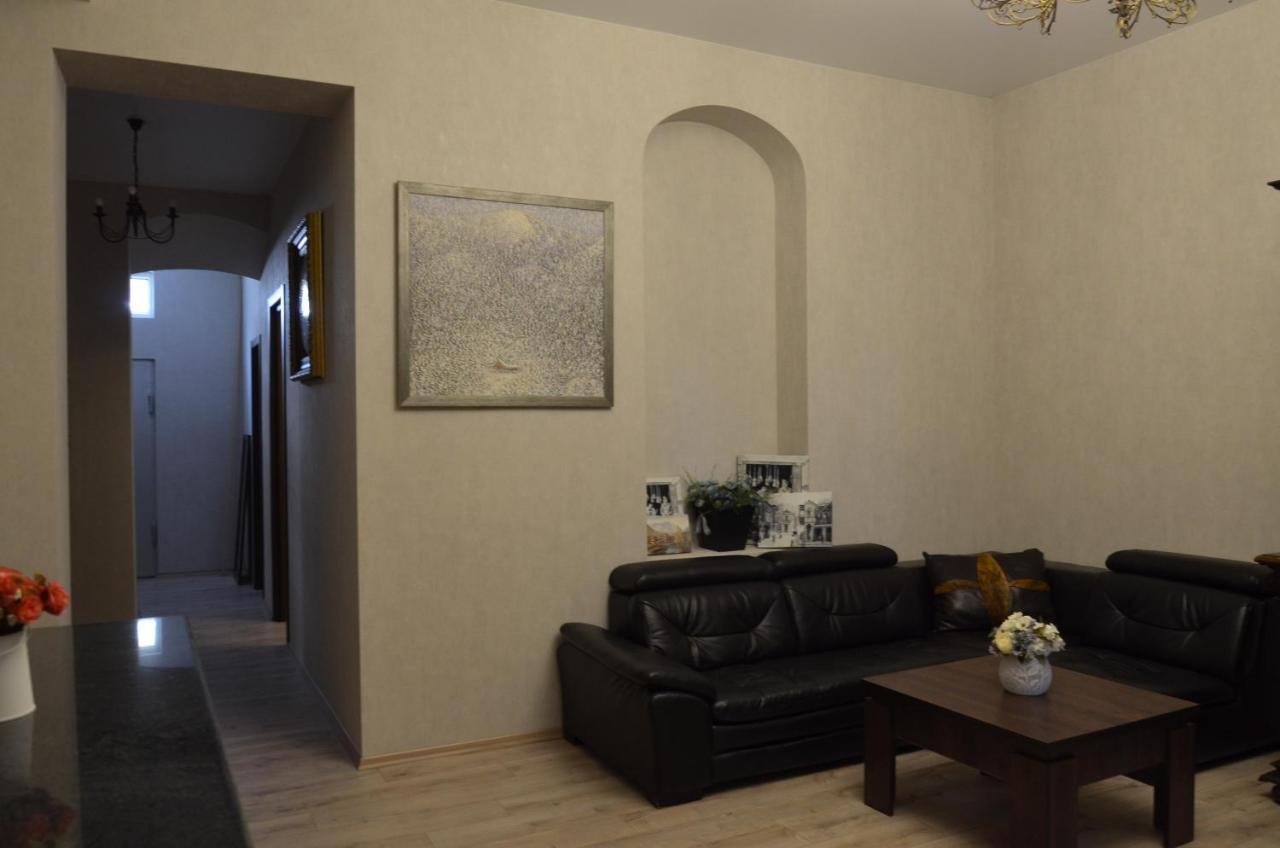 Hotel Griboedov Tbilisi Bagian luar foto