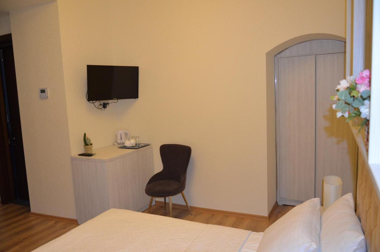 Hotel Griboedov Tbilisi Bagian luar foto