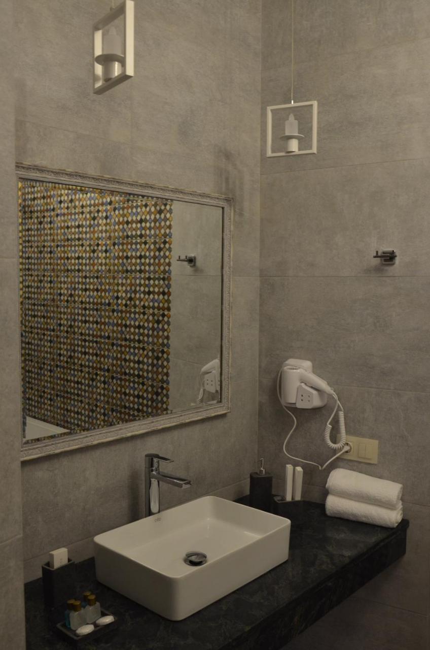 Hotel Griboedov Tbilisi Bagian luar foto