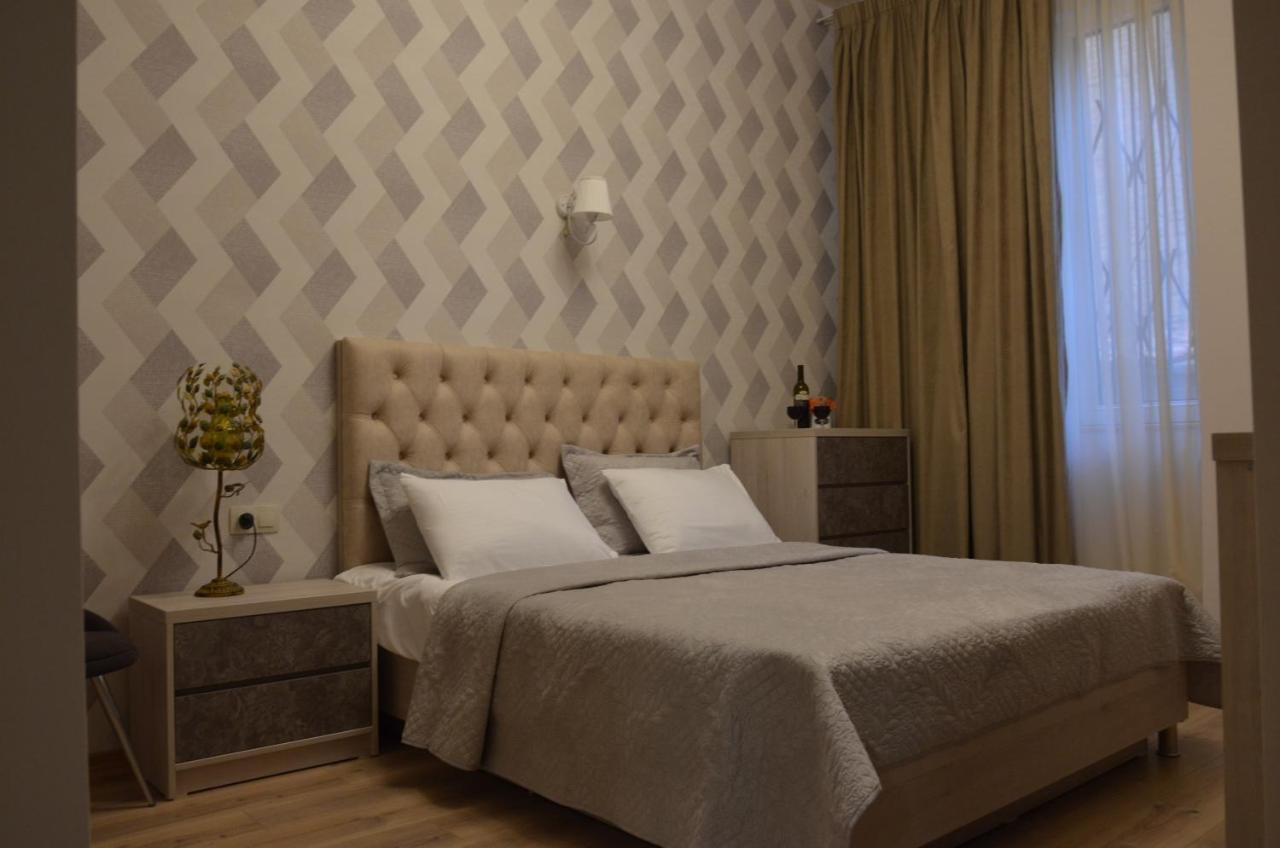 Hotel Griboedov Tbilisi Bagian luar foto