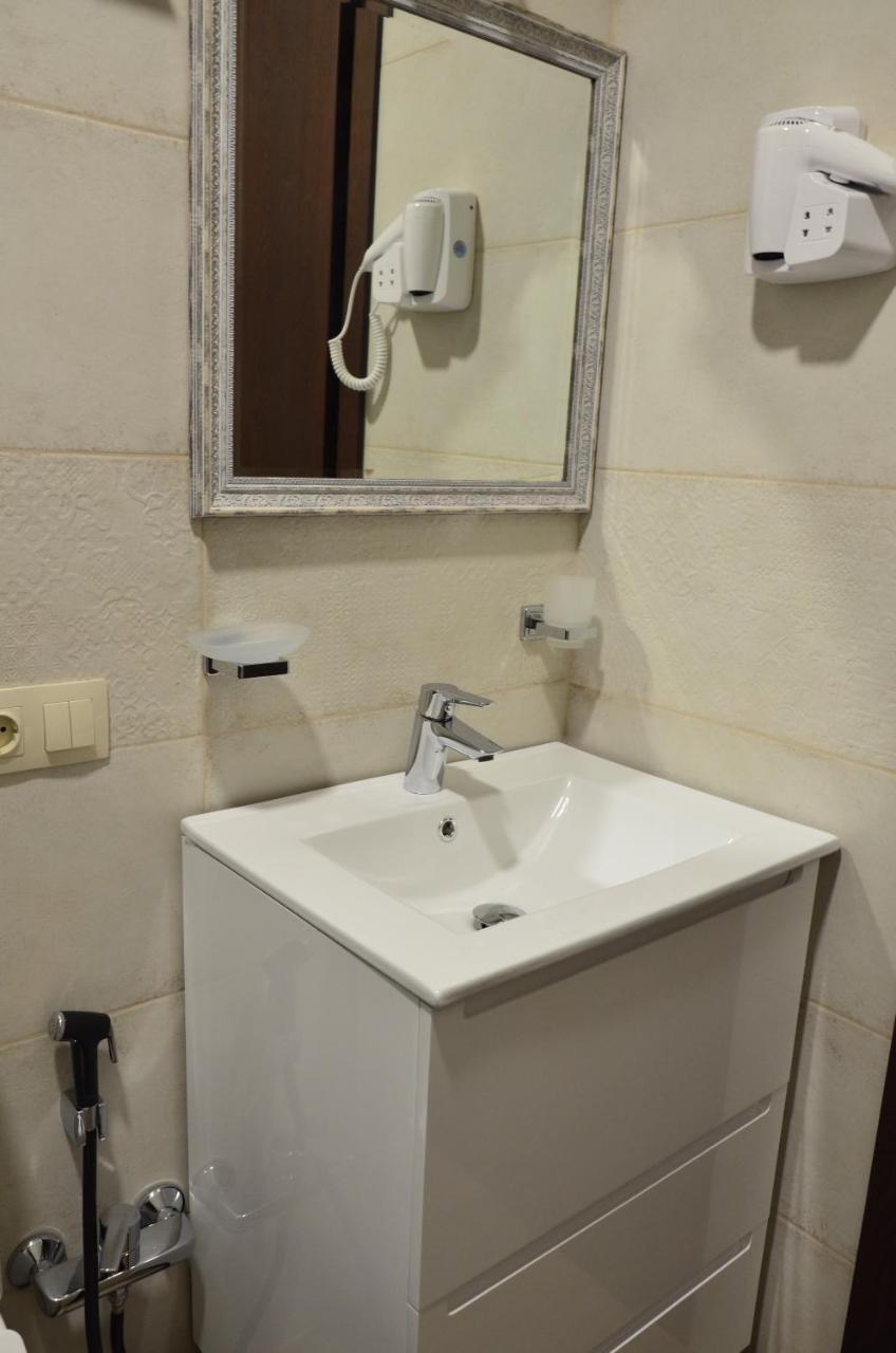 Hotel Griboedov Tbilisi Bagian luar foto